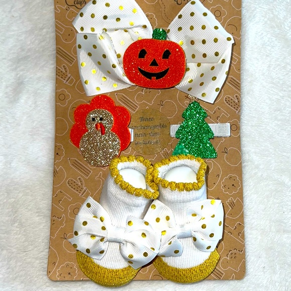 ๐๐๐ฆ baby headband and socks set - Picture 1 of 4